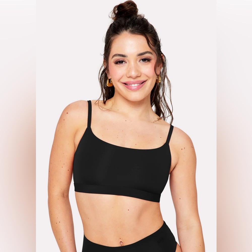 NWT Yitty Smoothed Reality Square Neck Bralette Size Medium Black